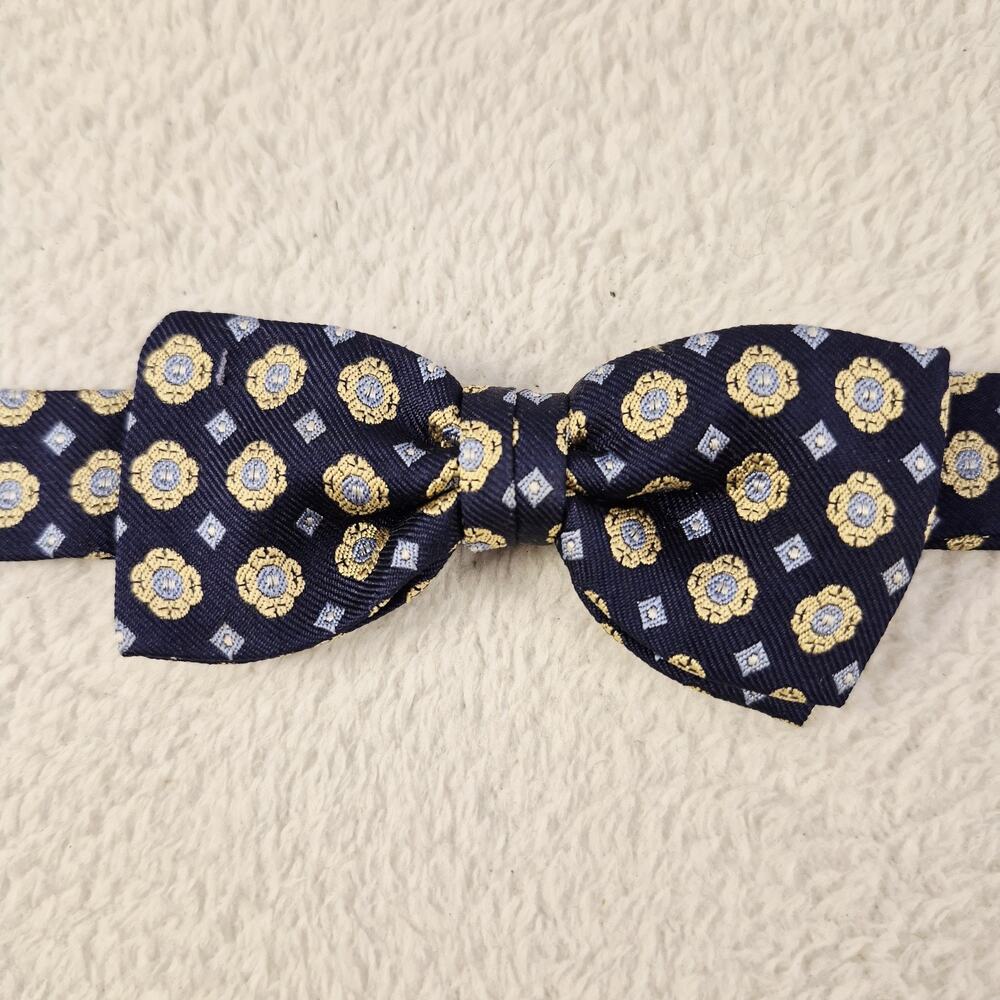 Brooks Brothers Makers Mens Silk Bow Tie Navy Blue Yellow Geometric Pattern